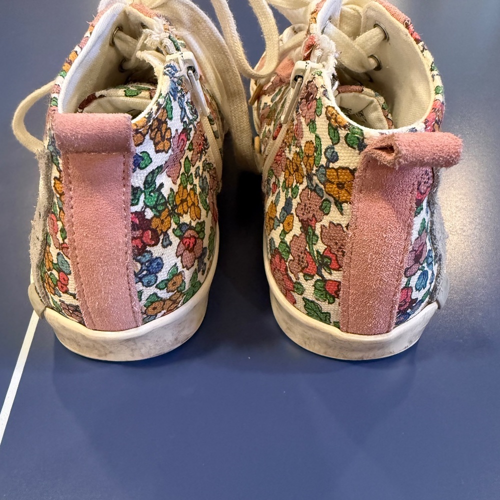 Size 32/US 1 Mini Boden High Tops in Bunny Floral - Picture 5 of 11